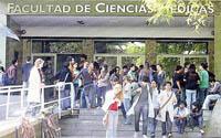El Congreso Panamericano de zoonosis se realizó en la Facultad de Ciencias Médicas de la Universidad Nacional de La Plata, Argentina. 