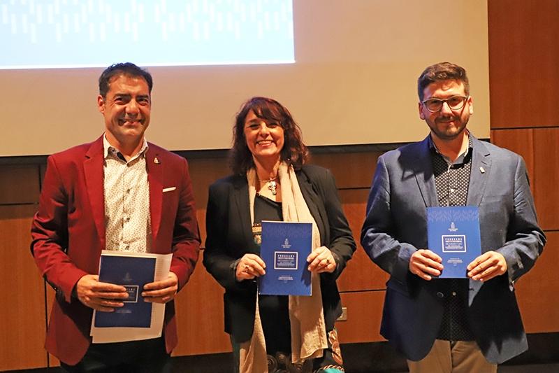 La 1ra edición del Programa Institucional de Cuidado y Uso de Animales (PICUA) fue lanzada y entregada durante el taller sobre bioética en el quehacer investigativo de la U. de Chile.